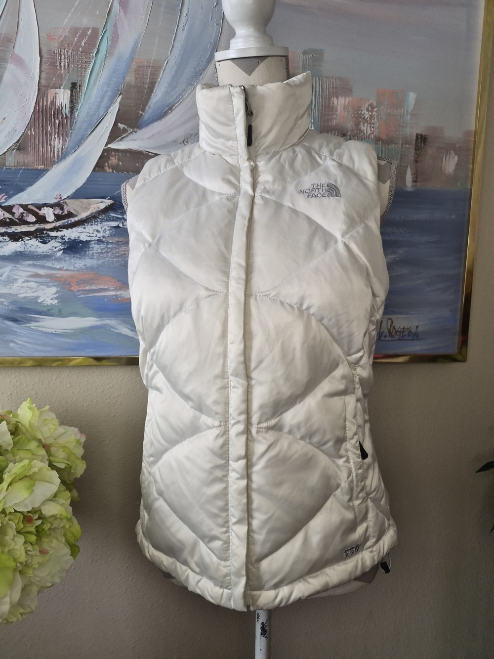 The North Face Women's White Quilted  Insulated Vest